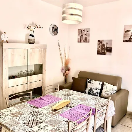 La Maison De Famille Indipendente Con Cucina E Lavatrice